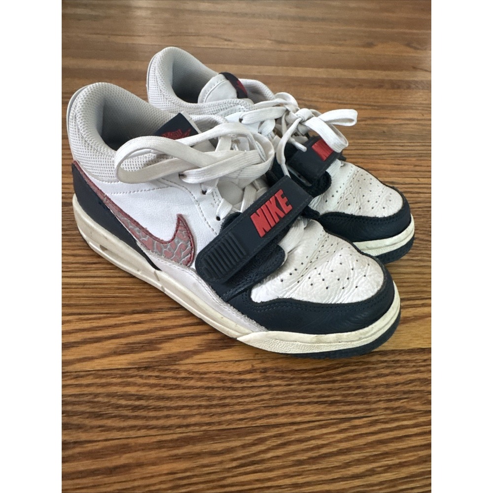 CD9054 146 Air Jordan Legacy 312 Low White Armory Navy Wolf Grey US 4Y
